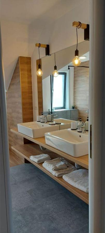 Eco Familia Hotell Pojoga Exteriör bild