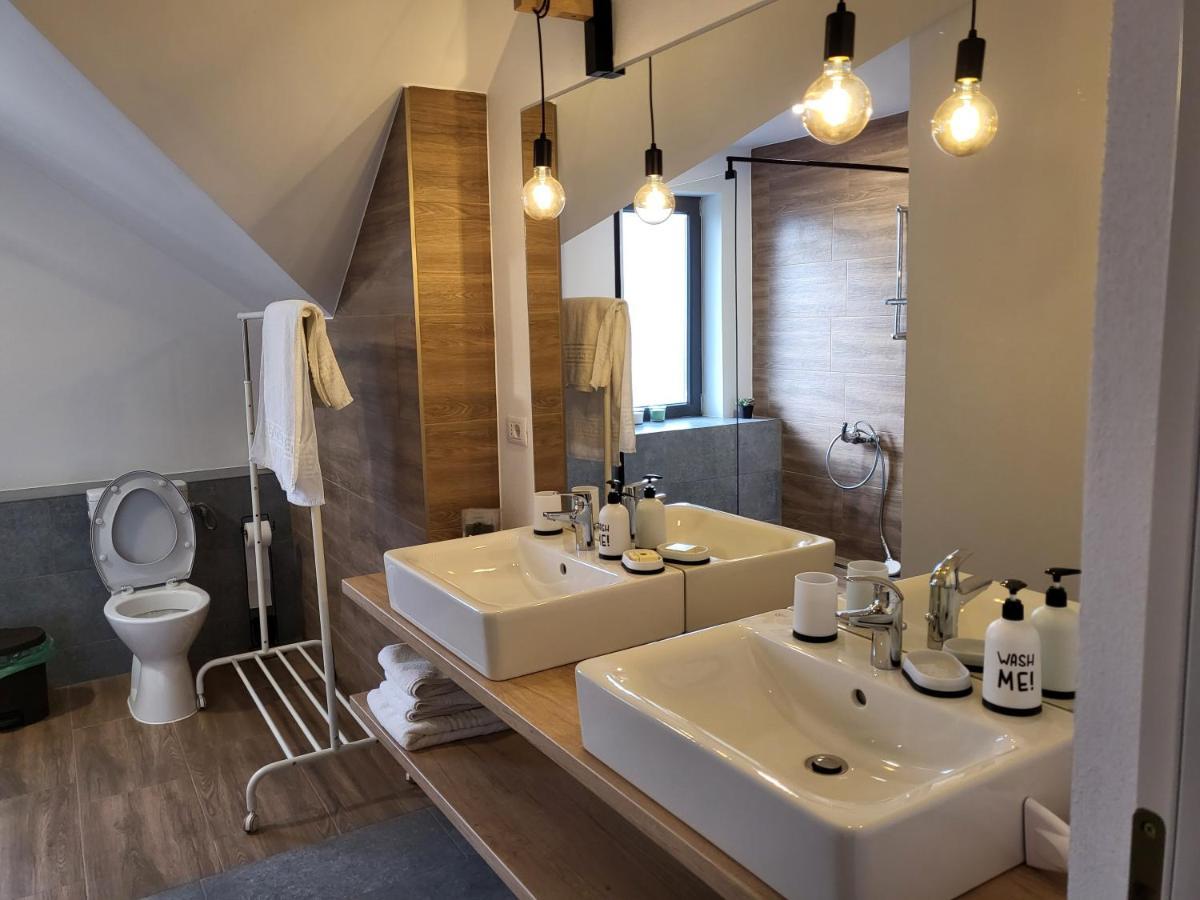 Eco Familia Hotell Pojoga Exteriör bild