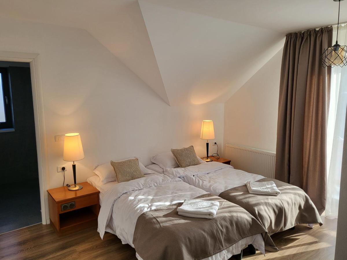 Eco Familia Hotell Pojoga Exteriör bild