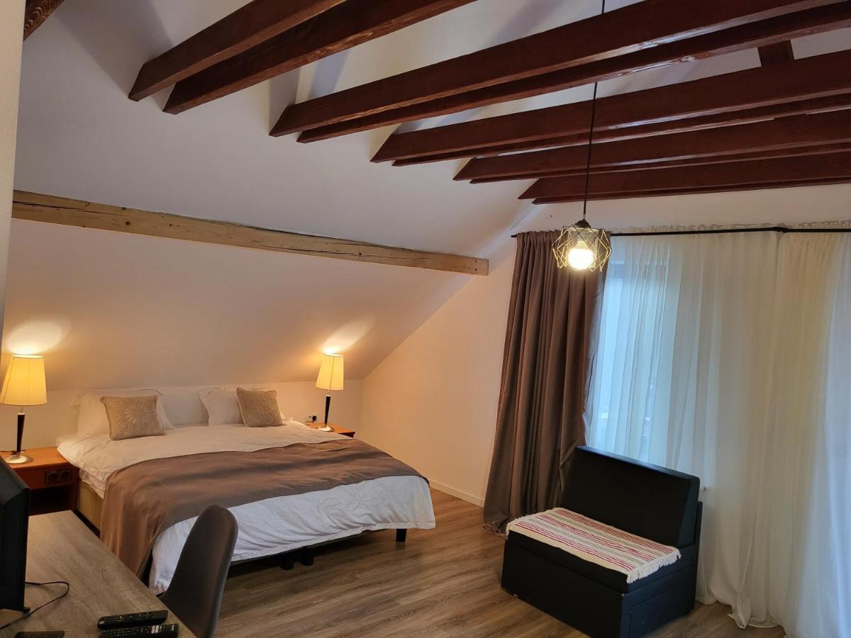 Eco Familia Hotell Pojoga Exteriör bild