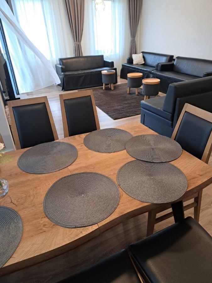 Eco Familia Hotell Pojoga Exteriör bild